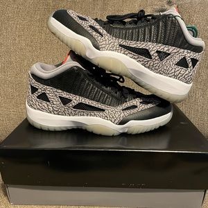 Jordan 11 low